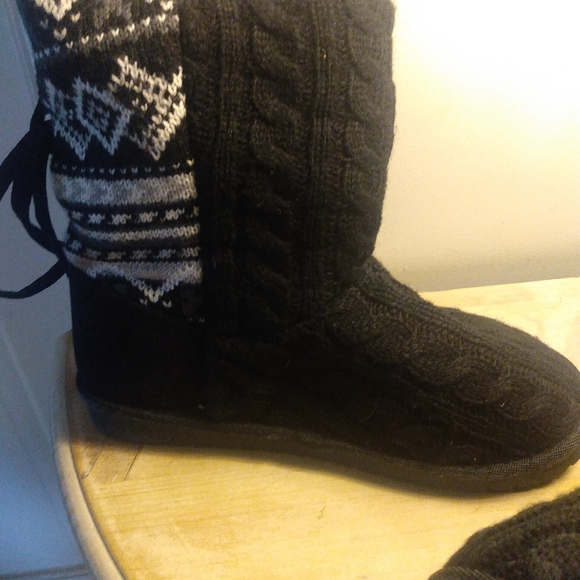 Booties - Picture 12 of 13